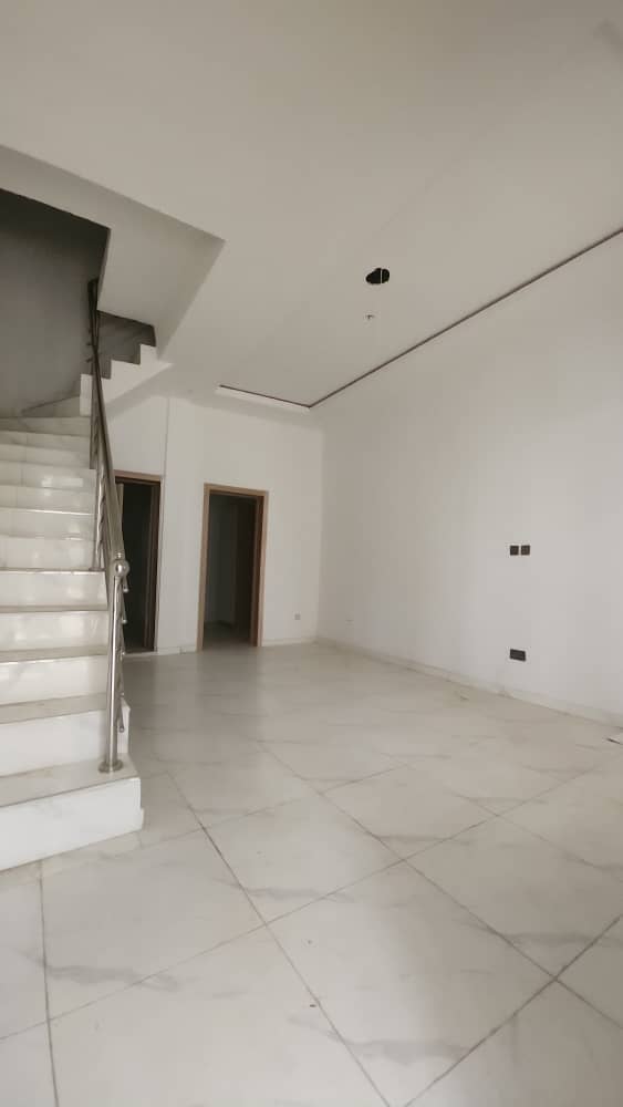 4 Bedroom Terraced Duplex