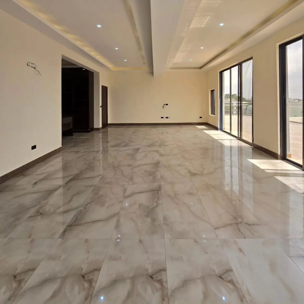 Massive Fully Detached 5 Bedroom with BQ