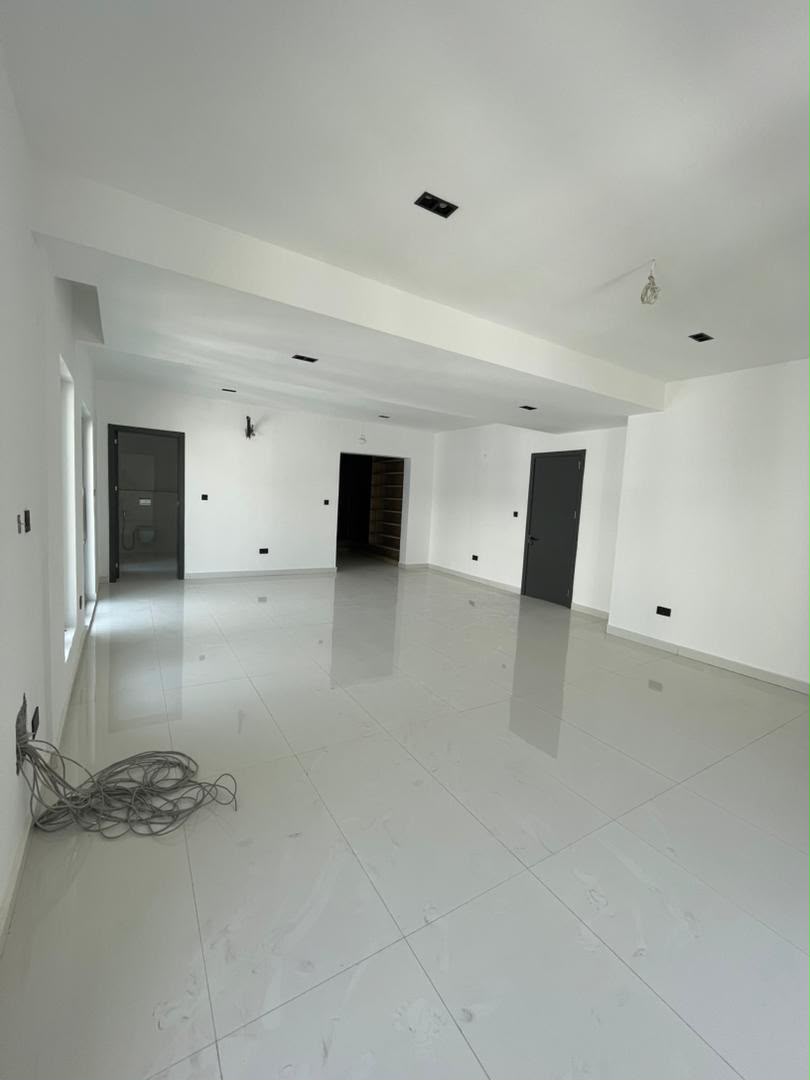 Luxury 5 Bedroom Fully Detached Duplex
