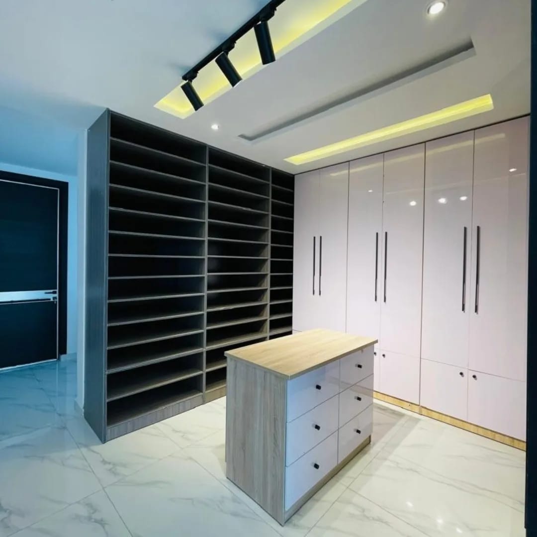 5 Bedroom Fully Detached Duplex