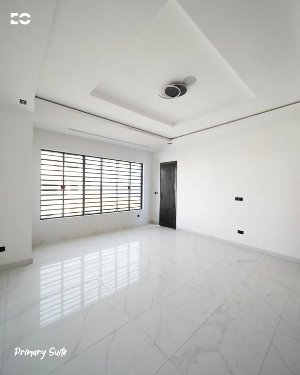 5 Bedroom Fully Detached Duplex