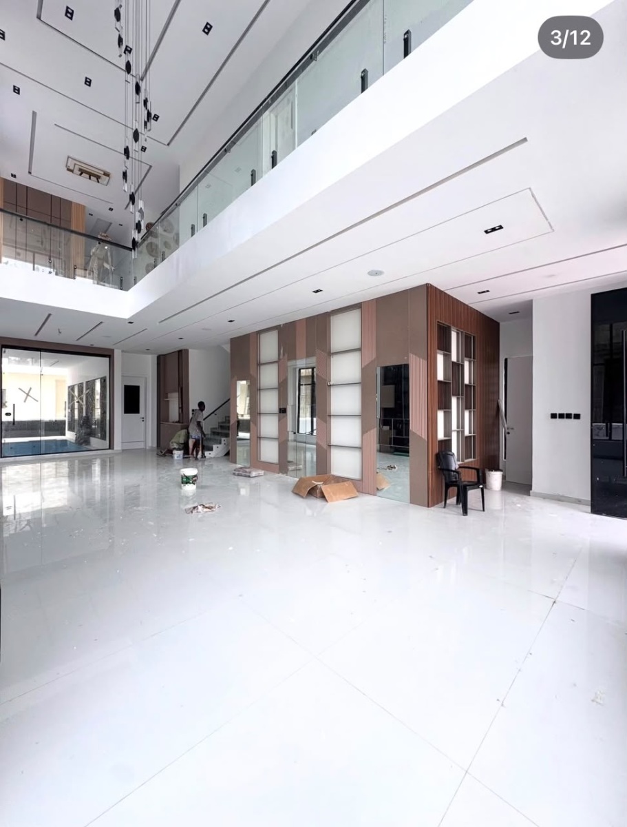 5 Bedroom Detached Duplex