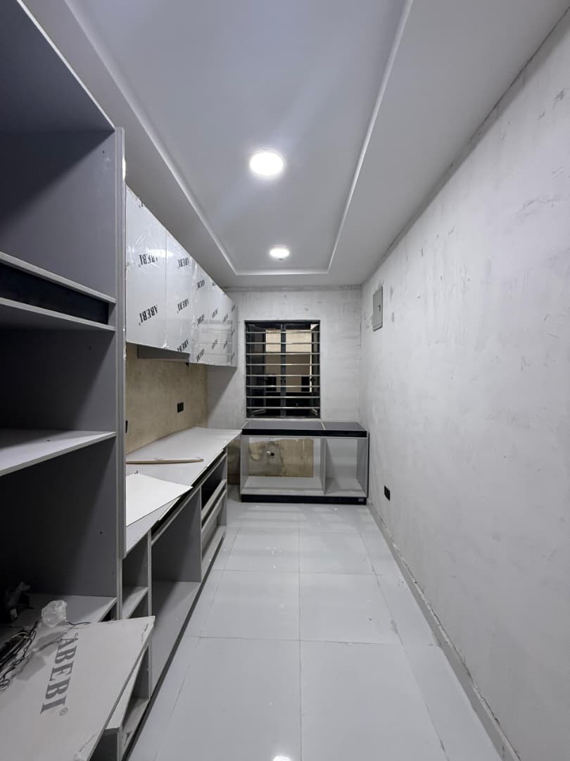 Luxury 2 Bedroom Apartment In Ikate