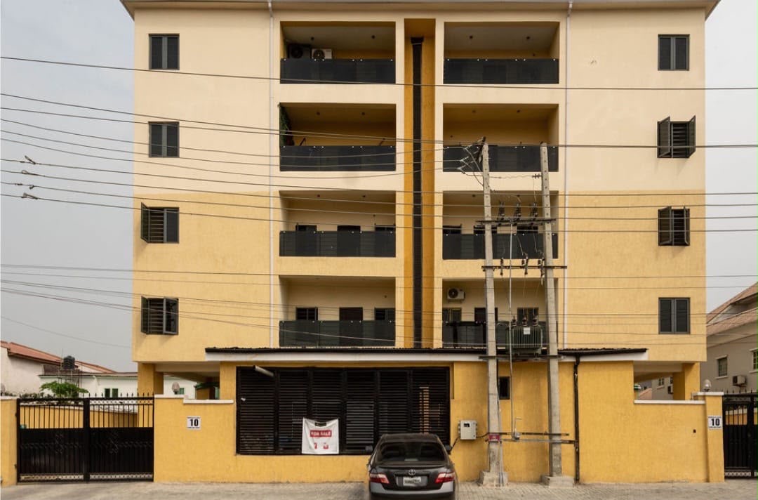 2 Bedroom Apartment in Lekki phase1, Admiralty way.