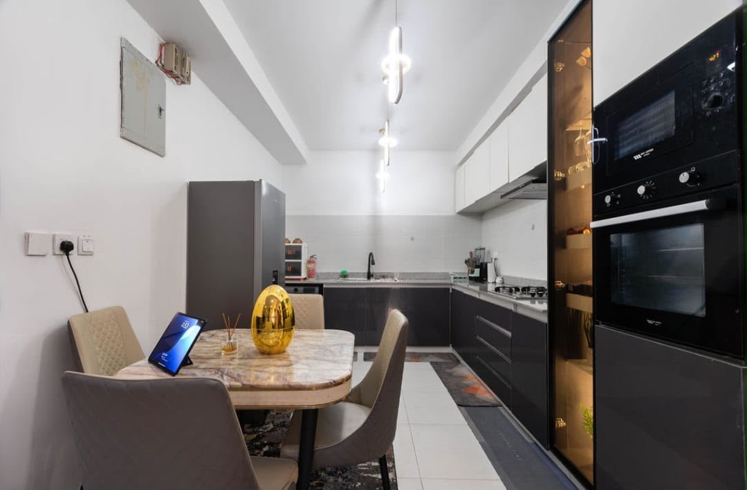 2 Bedroom Apartment in Lekki phase1, Admiralty way.