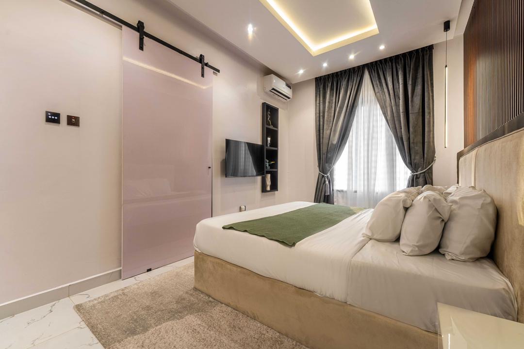 2 Bedroom Apartment in penthouse lekki phase1