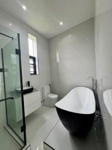 4 BED FULLY DETACHED HOME WITH BQ IN AJAH