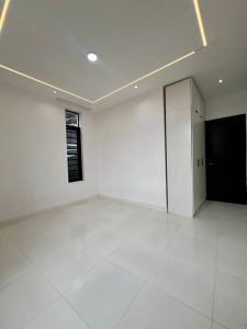 4 BED FULLY DETACHED HOME WITH BQ IN AJAH