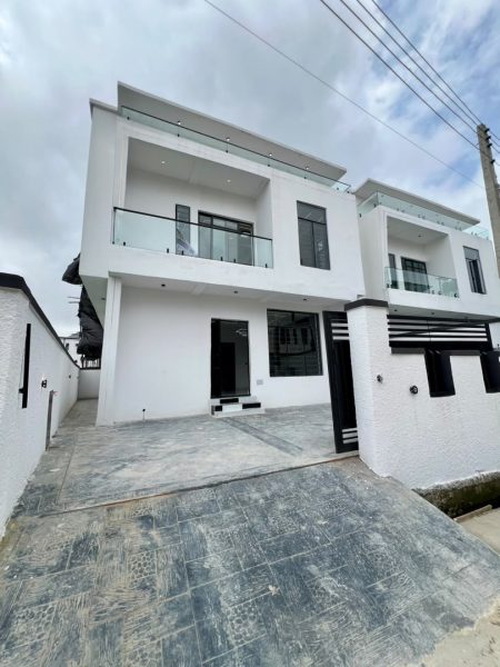 4 BED FULLY DETACHED HOME WITH BQ IN AJAH