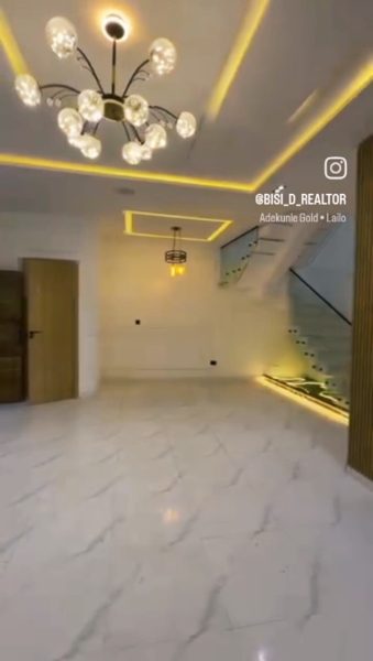 4 Bedroom Semi-detached In Orchid Road
