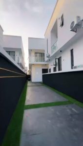 4 Bedroom Semi-detached Duplex in Lekki