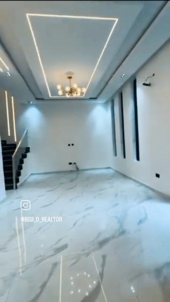 4 Bedroom Semi-detached Duplex in Lekki