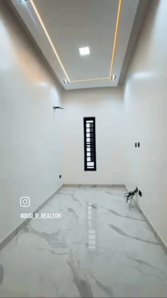 4 Bedroom Semi-detached Duplex in Lekki