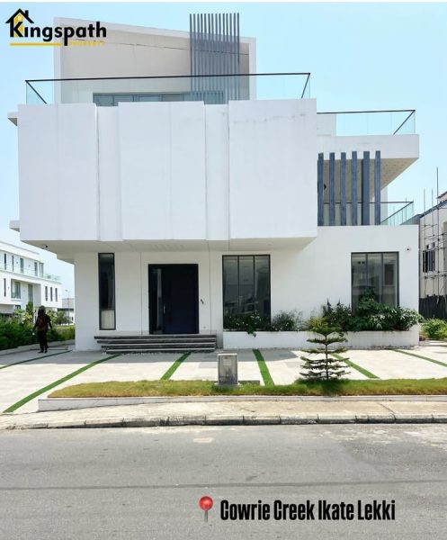 6 BEDROOM FULLY DETACHED HOME IN IKATE, LEKKI