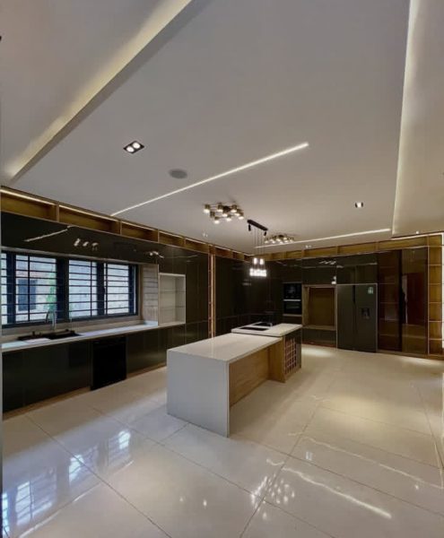 5 Bedroom Fully Detached House in Royal Garden, Ajah