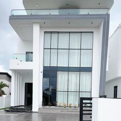 Kingspath property