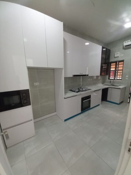 4 Bedroom Terrace House