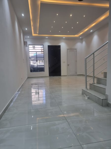 4 Bedroom Terrace House