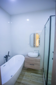 Luxury 3 Bedroom Fully Detached Bungalows And BQ
