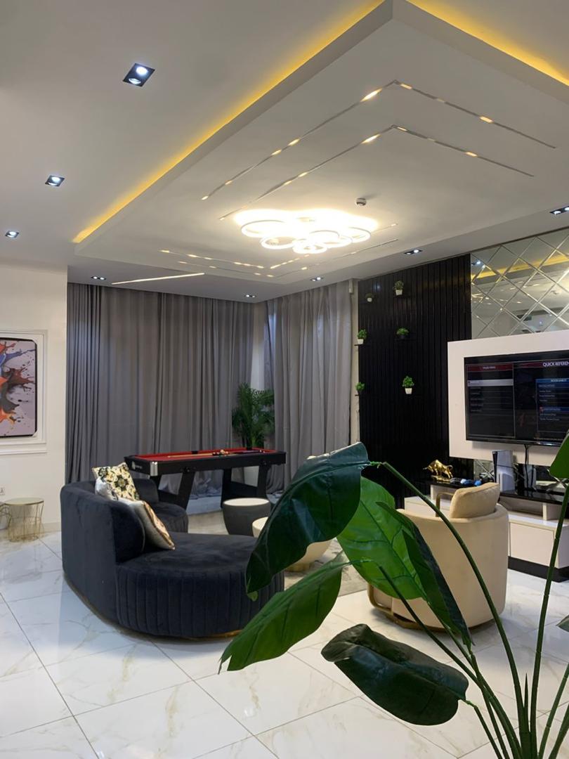 FULLY FURNISHED 2 BEDROOM APARTMENT