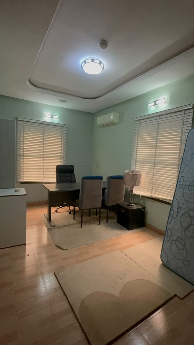 3 BEDROOM FURNISHED APARTMENT