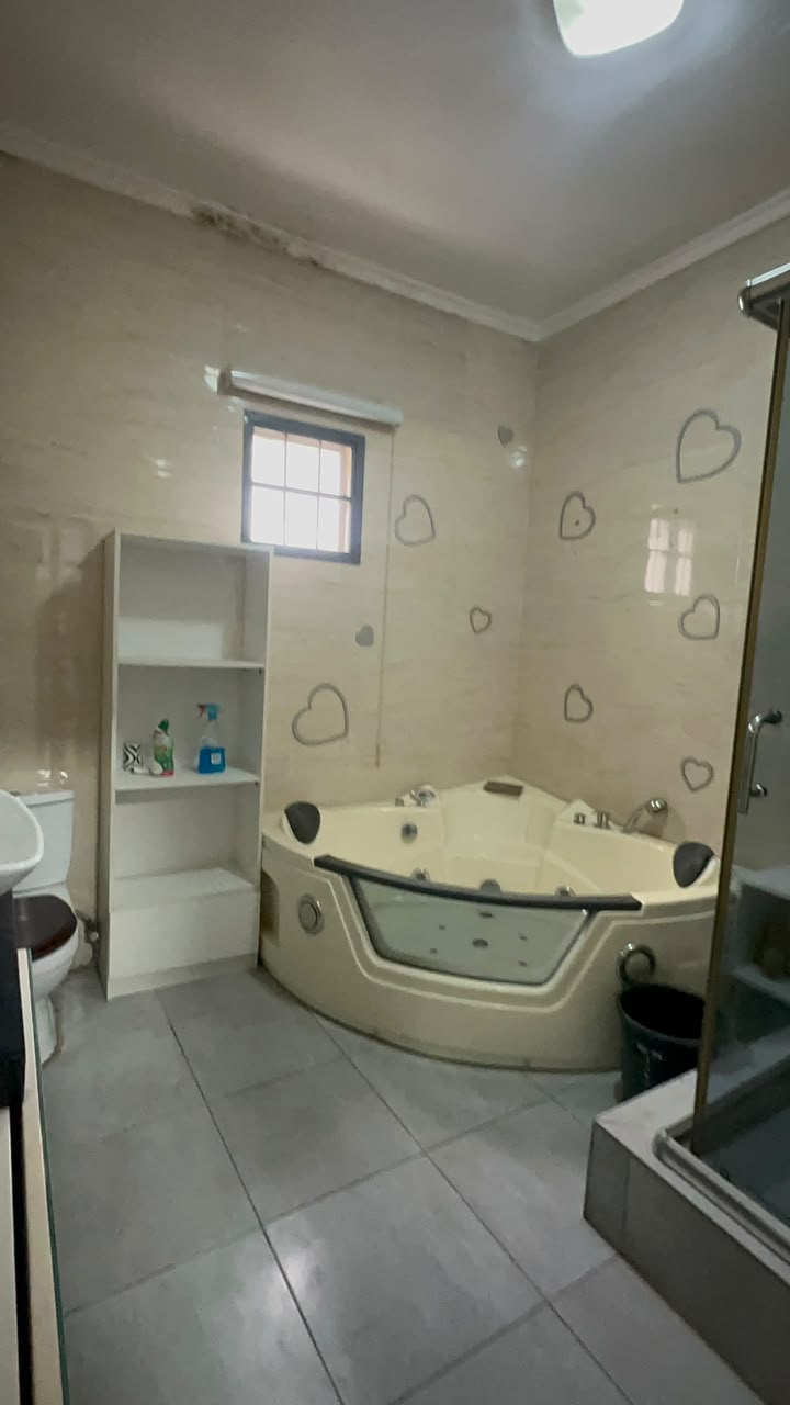 3 BEDROOM FURNISHED APARTMENT