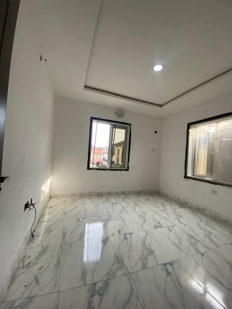 Fully Furnished 2 Bedroom Apartment in a Serviced Estate