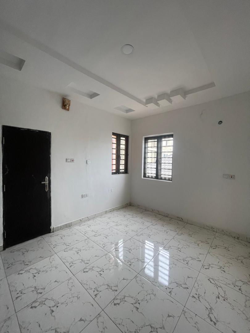 2 BEDROOM APARTMENT IKATE LEKKI