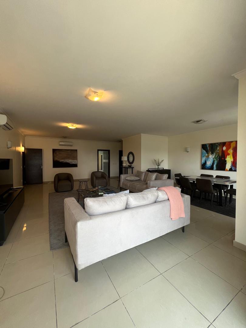3 Bedroom Apartment And BQ