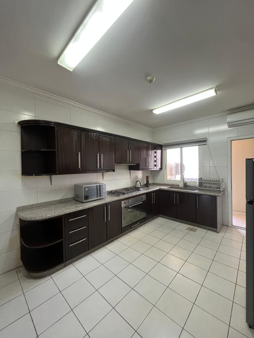 3 Bedroom Apartment And BQ