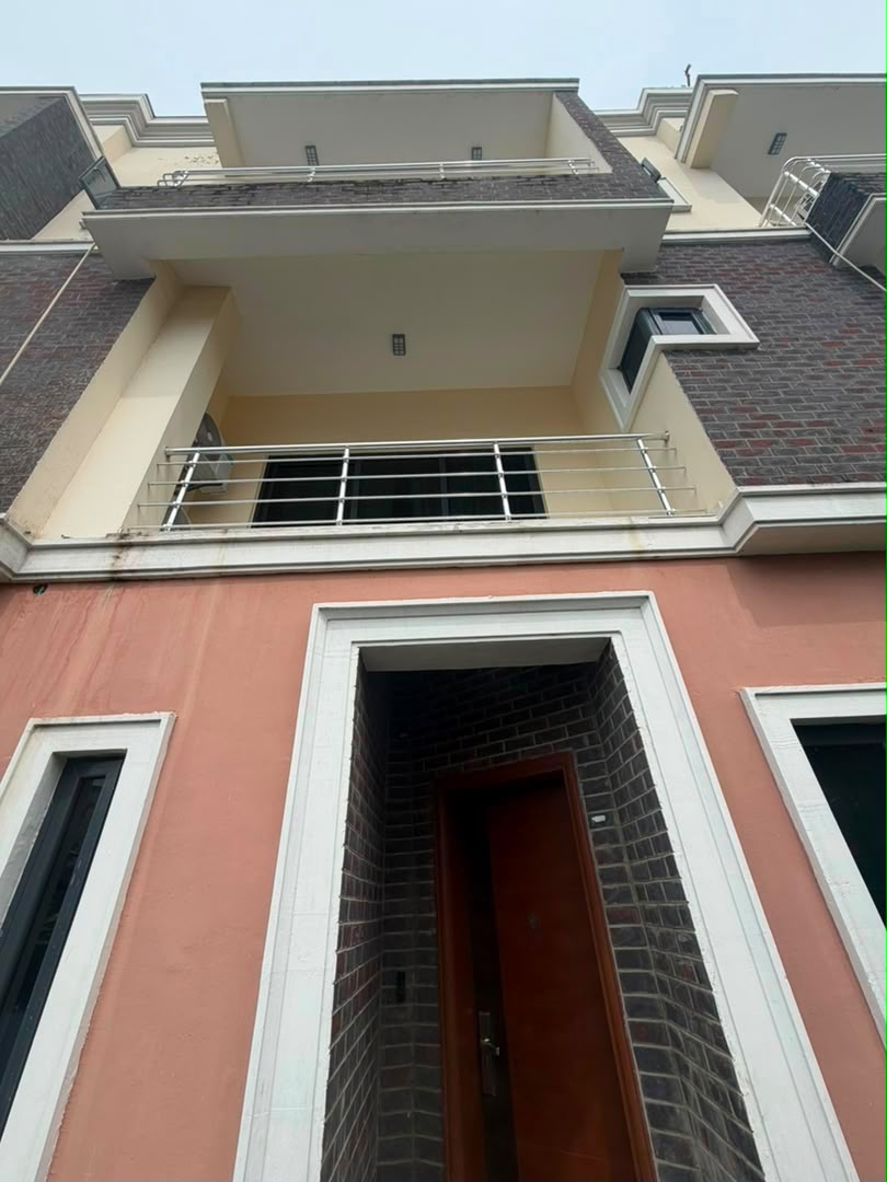 4 Bedroom Terrace Triplex with BQ