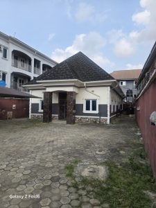 5-Bedroom Bungalow in Okota