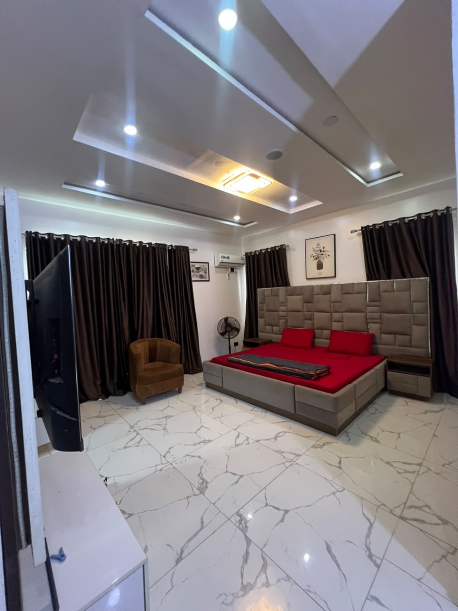LUXURY 3 BEDROOM APARTMENT WITH BQ