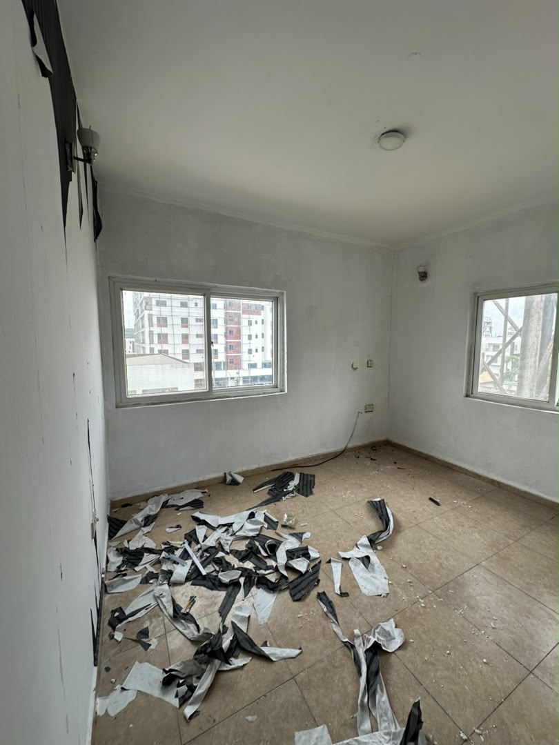 FULLY SERVICED 3 BEDROOM APARTMENT