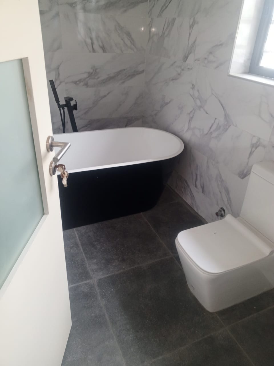5 Bedroom Fully Detached House with BQ