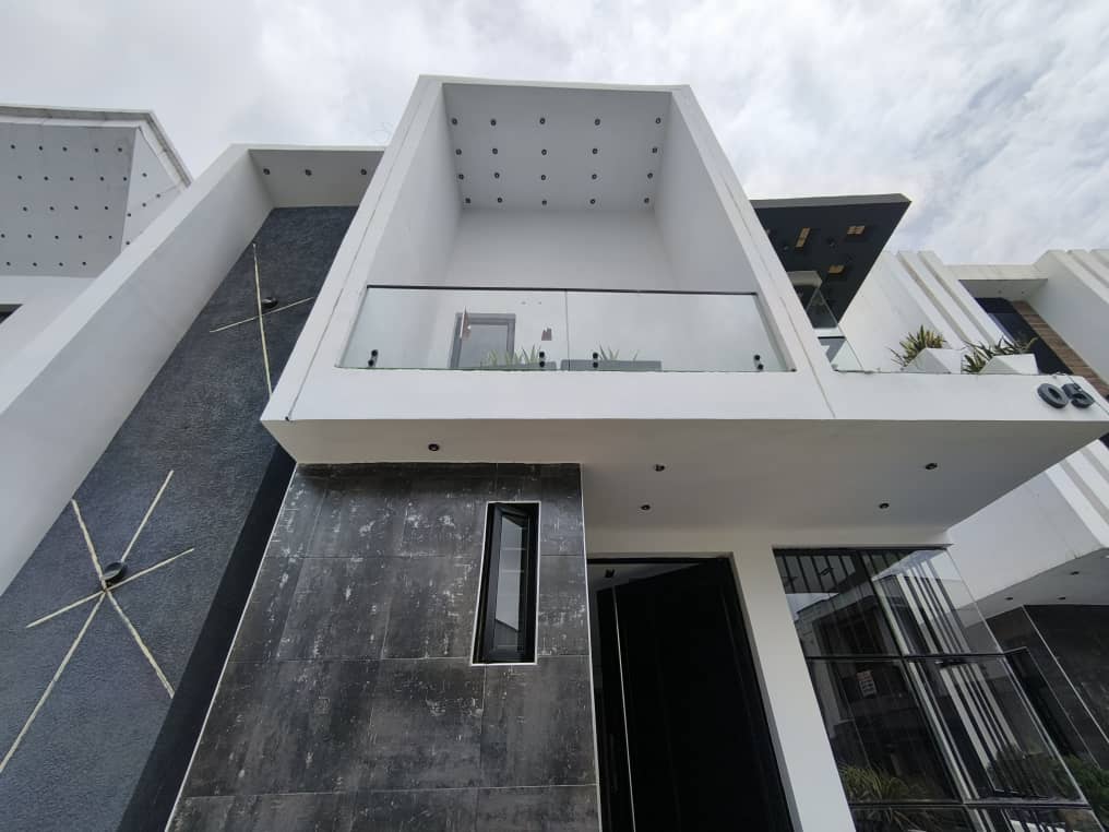 5 Bedroom Fully Detached With BQ