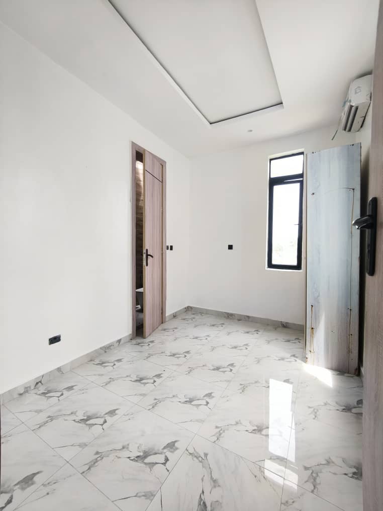 5 Bedroom Fully Detached With BQ