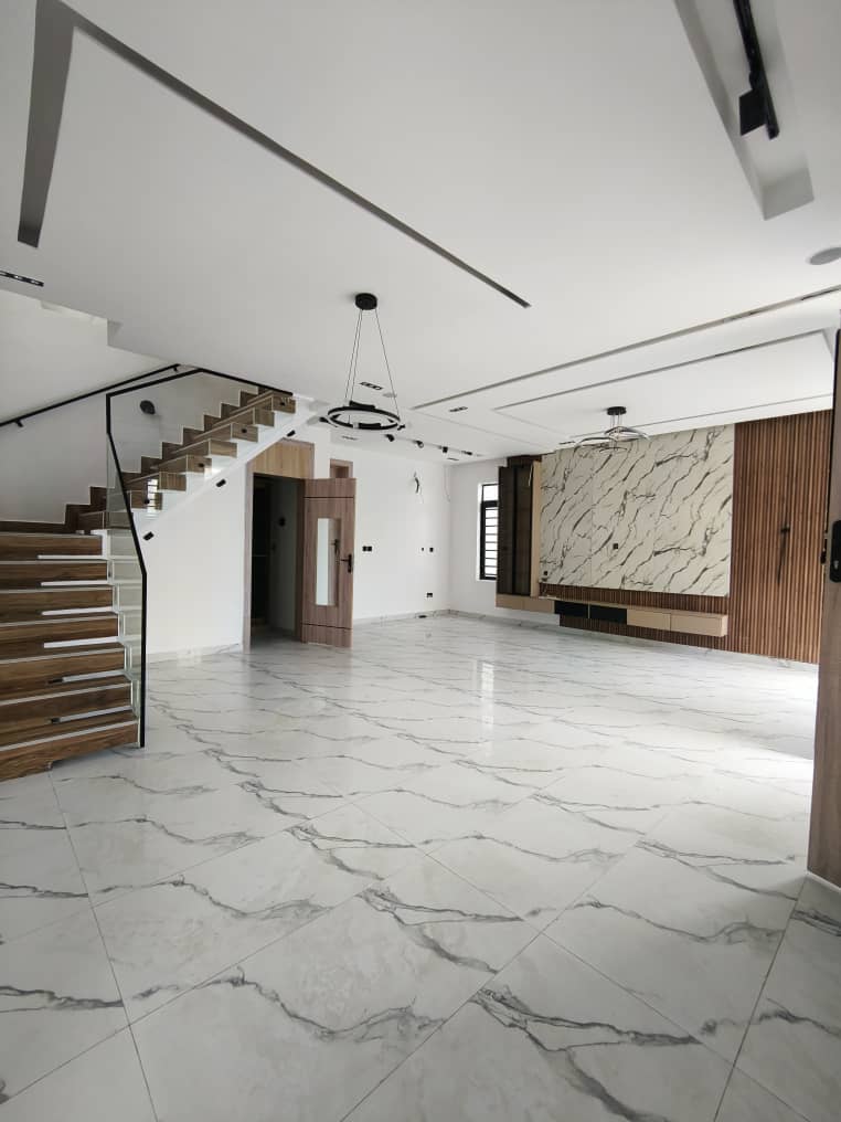 5 Bedroom Fully Detached With BQ