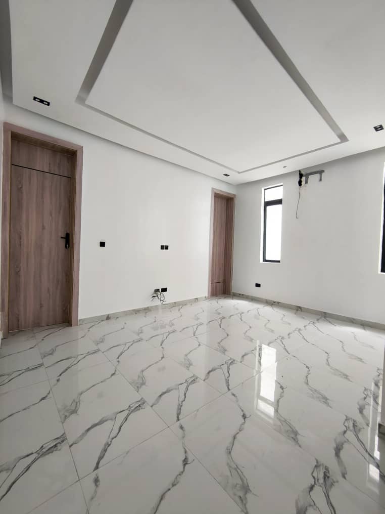 5 Bedroom Fully Detached With BQ
