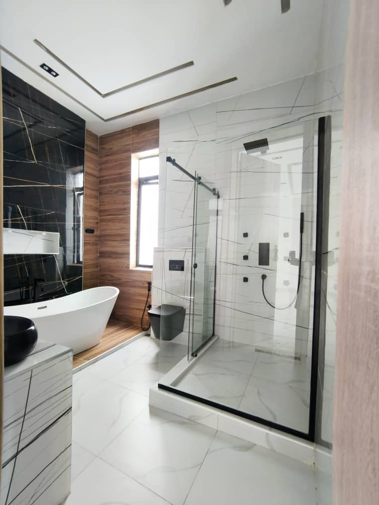 5 Bedroom Fully Detached With BQ