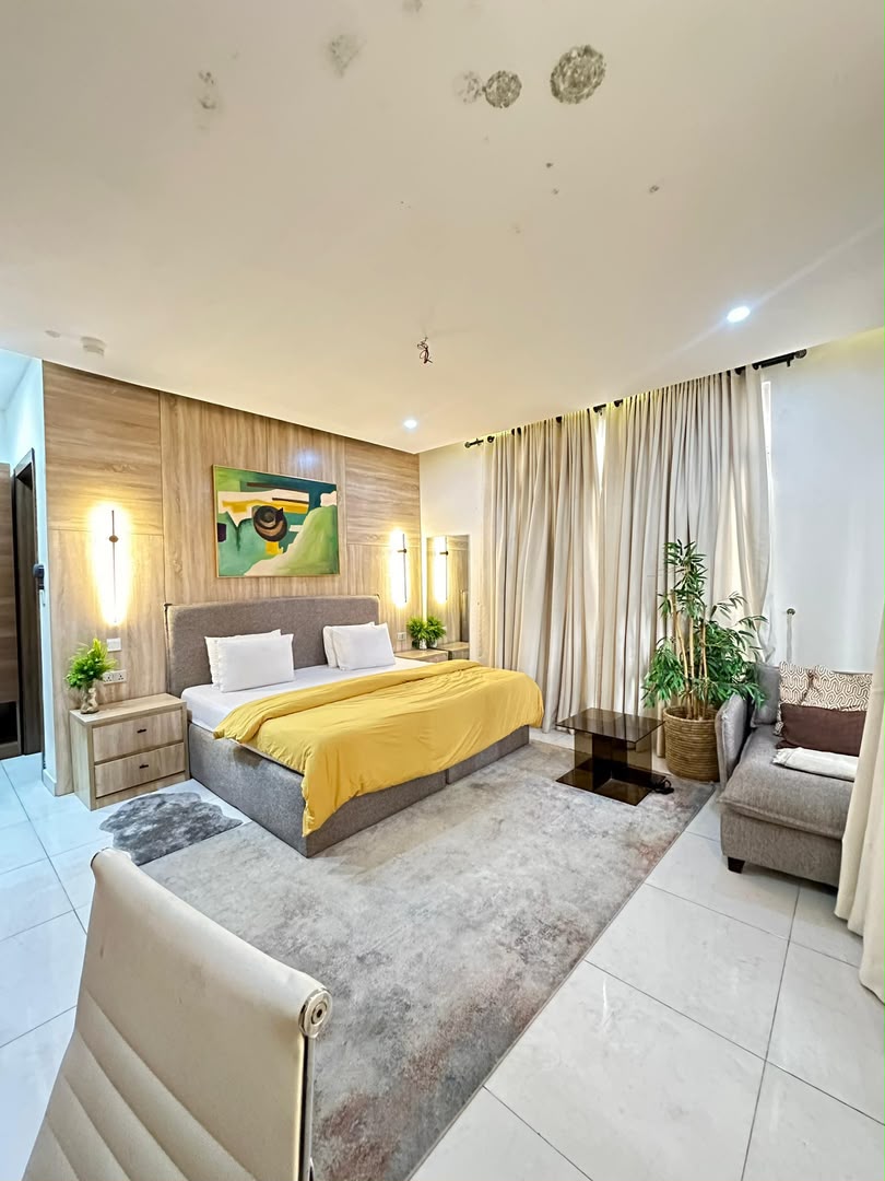 3 BEDROOM BANANA ISLAND