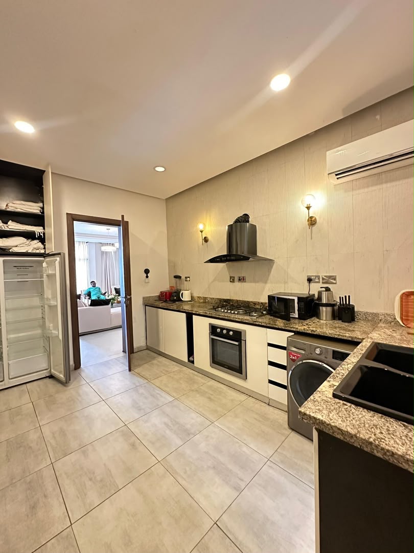 3 BEDROOM BANANA ISLAND