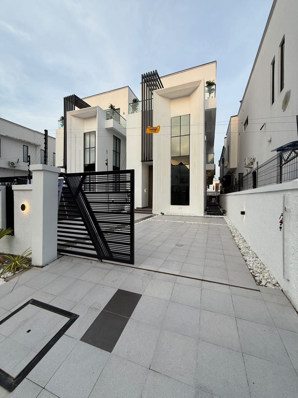 5 Bedroom luxury Duplex