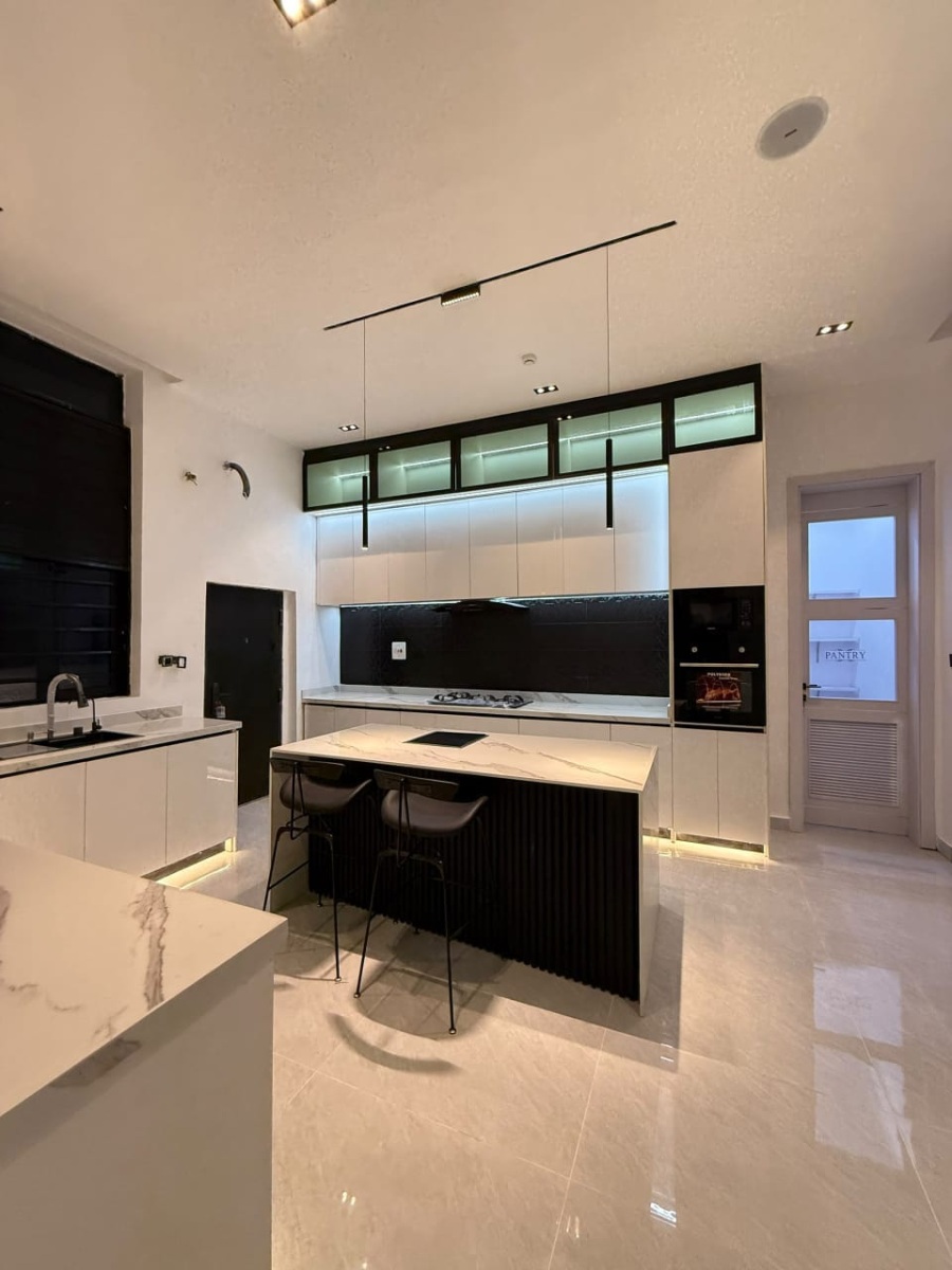 5 Bedroom luxury Duplex