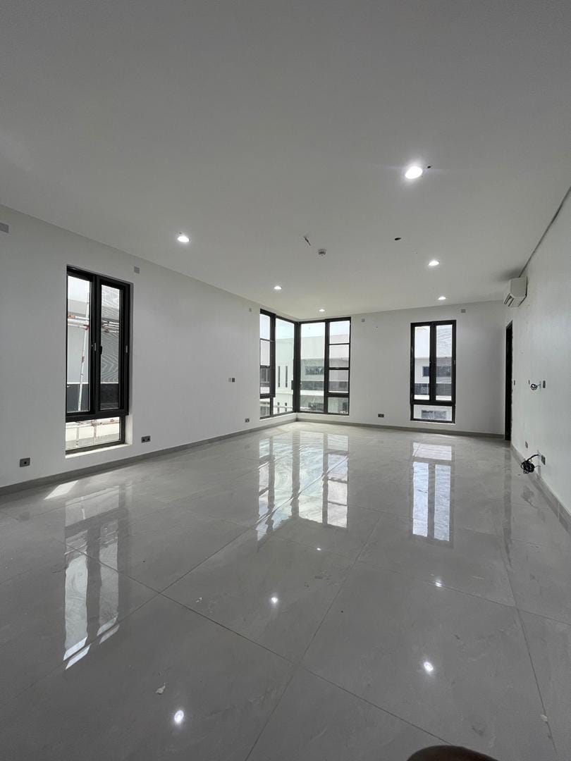 6 Bedroom Fully Detached Duplex with Pool, Gym And Study Room