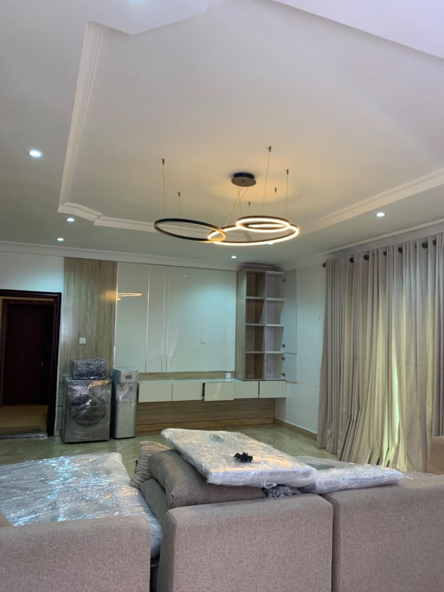 3 Bedroom Flat with Room BQ