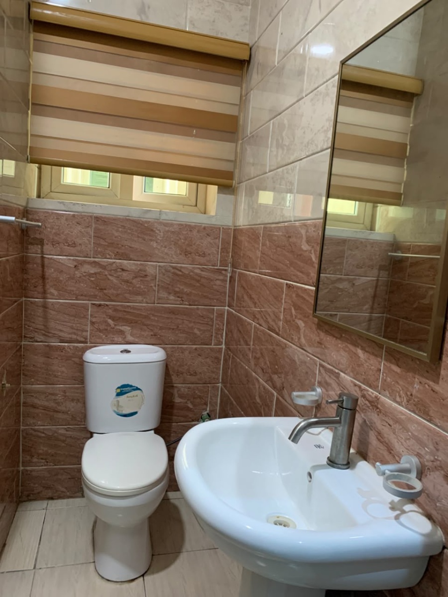 3 Bedroom Flat with Room BQ