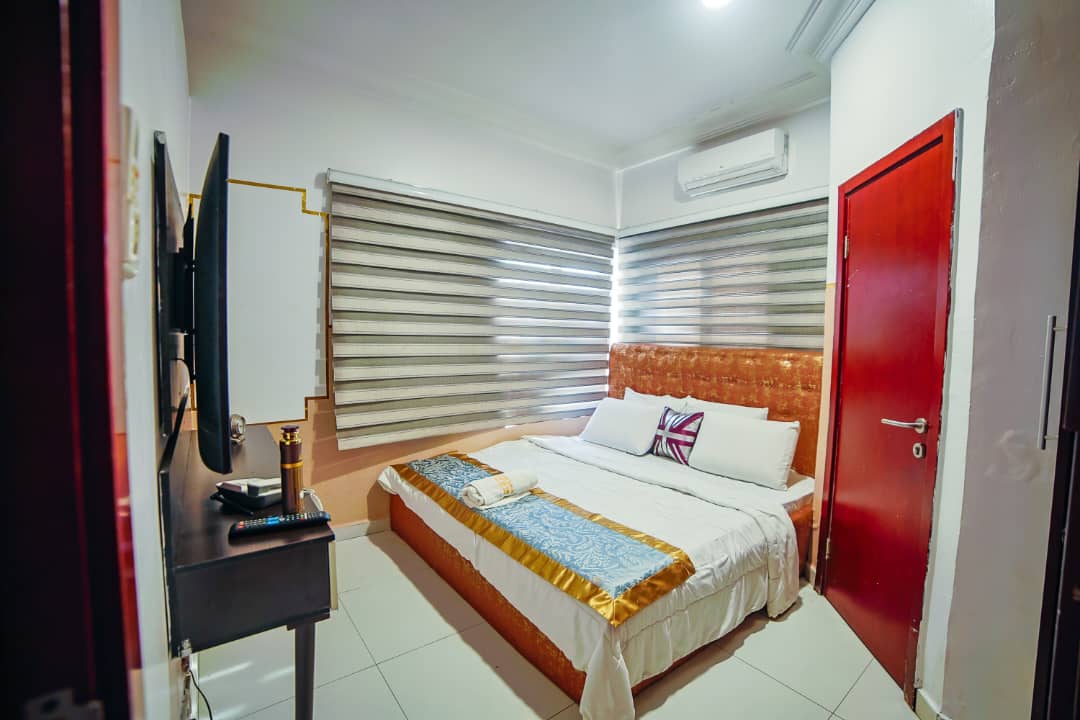 1 Bedroom Furnished Apartment Lekki Phase1