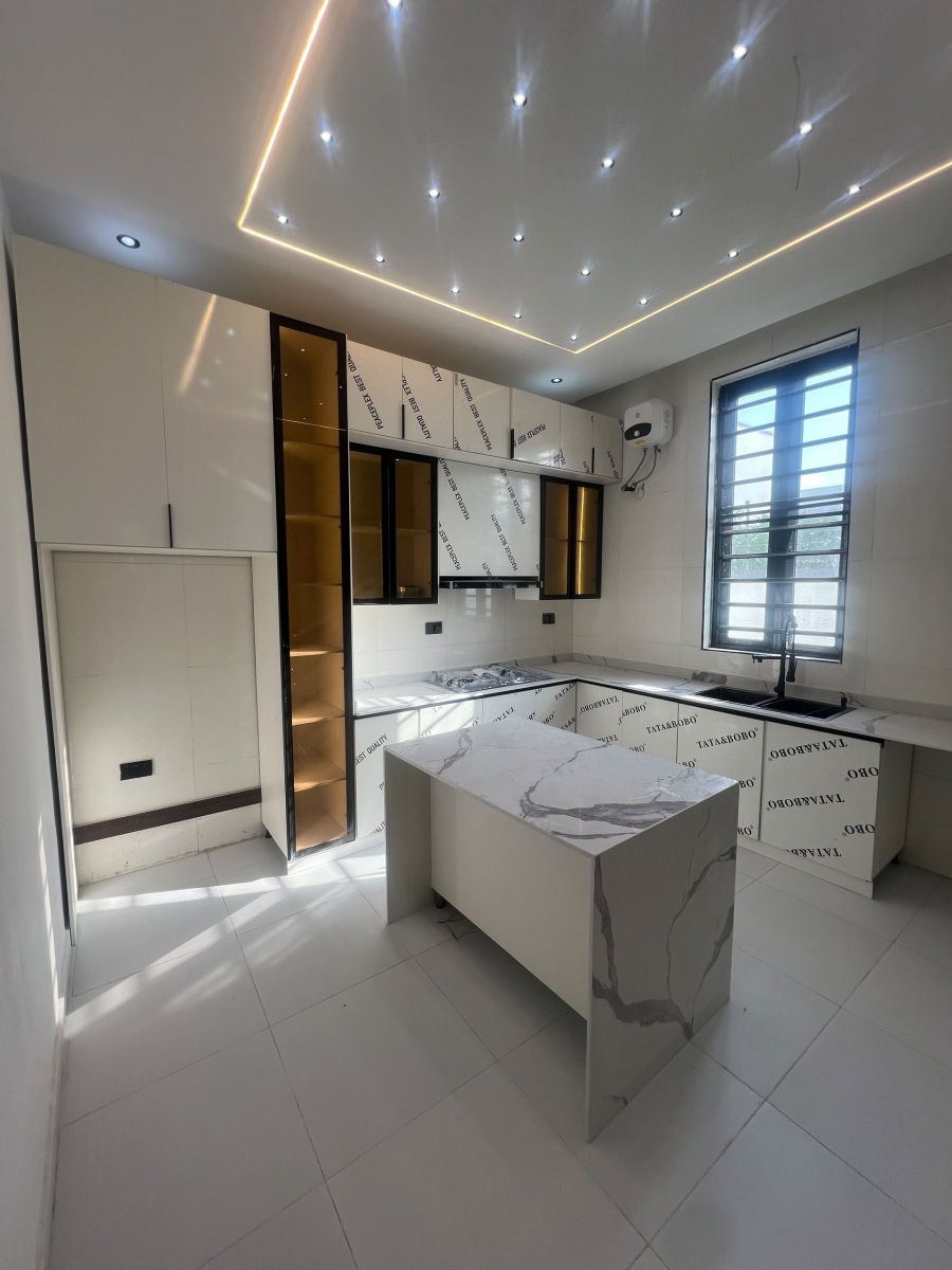 Fully Furnished One Bedroom and Parlor (Mini-flat)