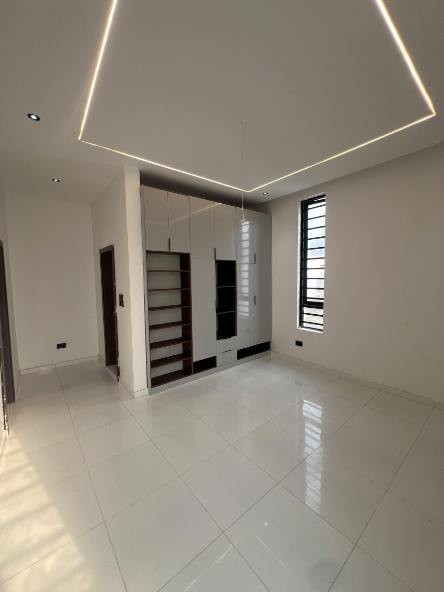 Fully Furnished One Bedroom and Parlor (Mini-flat)